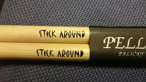 Stick Around stokken logo